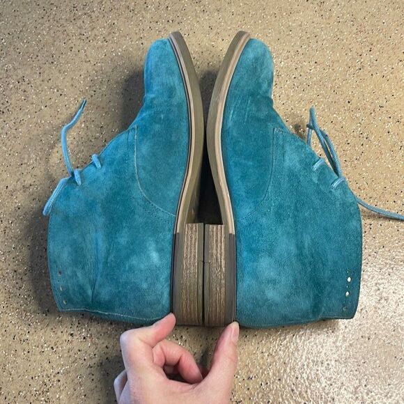 Hush Puppies "Bailey" Turquoise Suede Chukka Boots sz US 5.5 - Picture 3 of 12